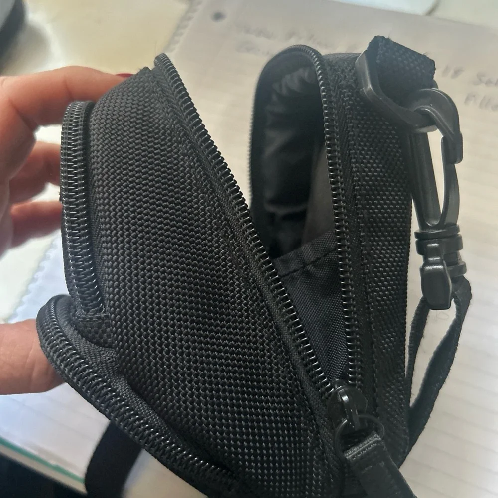 Sony Cyber Shot Camera Carry Bag Case 3 Pocket with Shoulder Strap